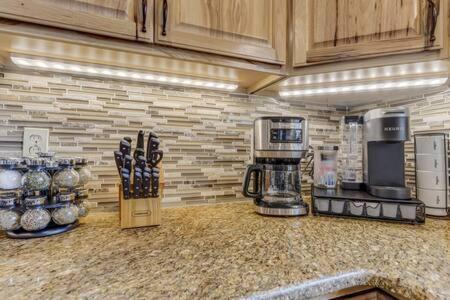 Cabin~Views~Heart Of Town~W&D~Fireplace~Kitchen Woodland Park Extérieur photo